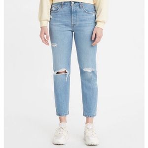 women’s levis jeans